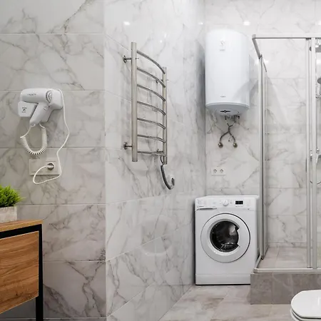 Yaroslav Val Lux Kiev